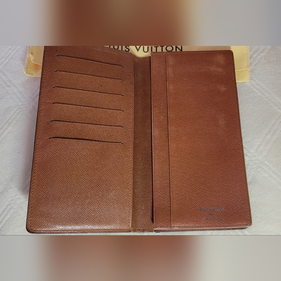 Authentic LouisVuitton Monogram Porte Cartes Credit  Wallet - Picture 5 of 13